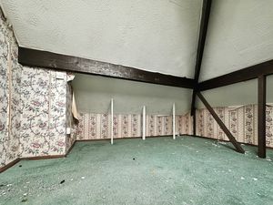 Attic Room - click for photo gallery